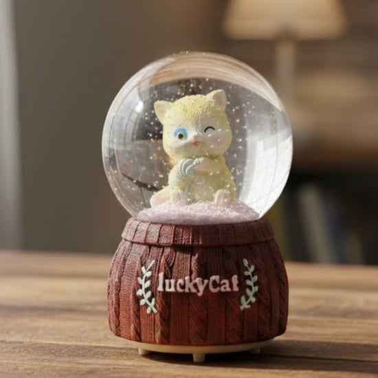 BUFFER® Pilli Işıklı Müzikli Kar Küresi–Şanslı Kedi Figürlü Eğlenceli Masaüstü Biblo, LED Aydınlatma
