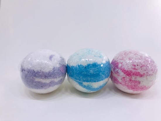 12 Adet x 80 Gr Çap 5 cm Doğal Banyo Jakuzi Nem Bombası Topu Bath Bomb Küvet Köpük Manikür Pedikür 12 li