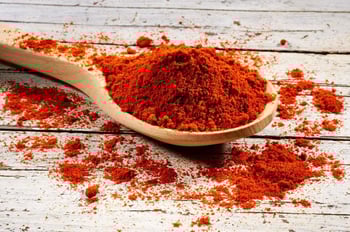 Kilis Tipi Acı Toz Biber 1 kg – Yoğun Aromalı, Doğal ve Yakıcı Lezzet